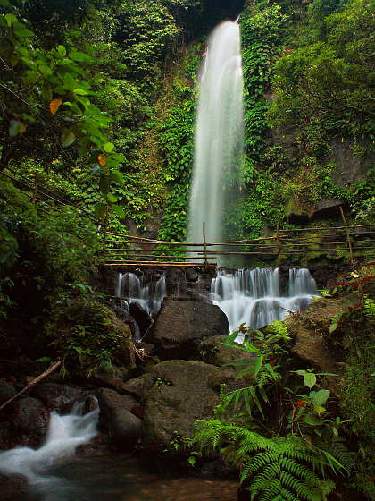 Dampalit Falls in Los Ba�os