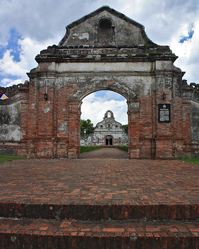arch entrance to the Nagcarlan Underground Cemetery